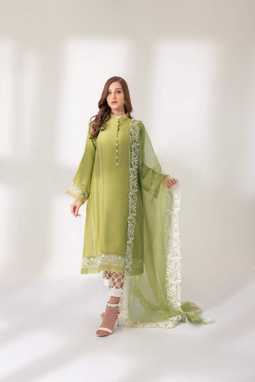 Sunia Manahil | 3-Piece Embroidered Unstitched Summer Suit